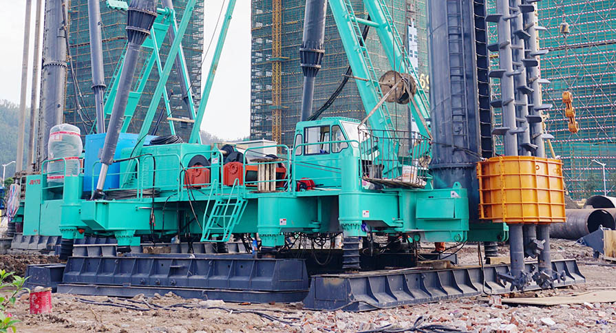 JB170 Хидравлично ходене на пилота Rig2
